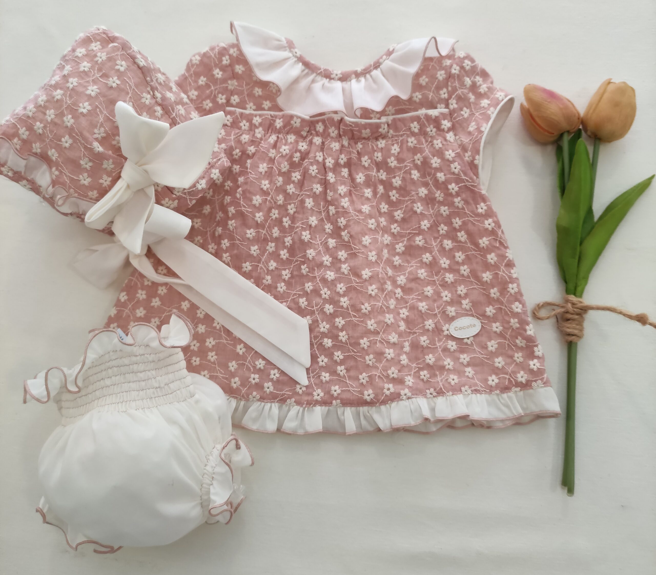 vestido-bebe-bordado-cocote